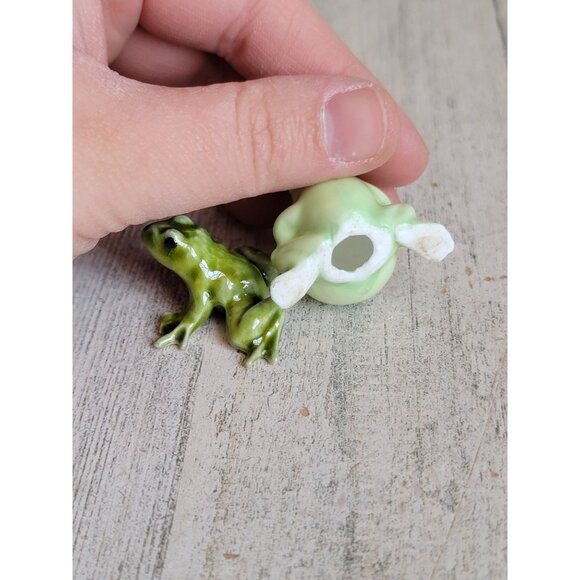 Ceramic miniature green frog ribbit unique‎ set decor figure - Picture 6 of 6